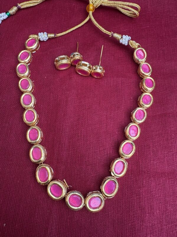 Gold Finish Kundan Choker Necklace Set with Earrings